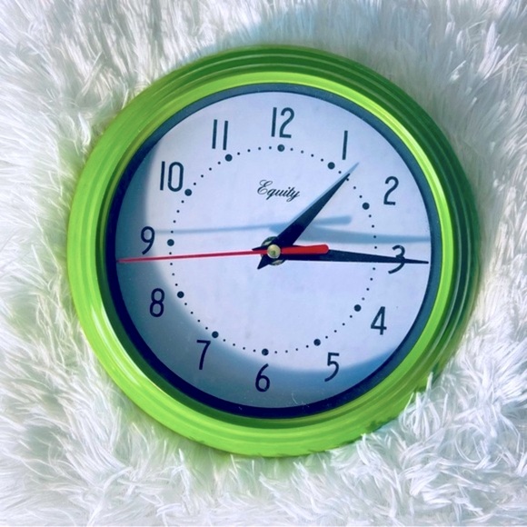 Analog Wall Clock - Picture 5 of 6